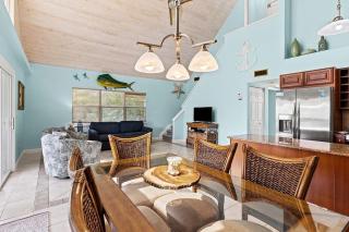 Kon Tiki - Waterfront Pool Home Near Sombrero Beach, 30' Dock, Tiki Hut - 3
