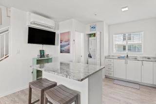 Ocean Isles #123 - Ocean Views, Resort Style Pool - 3