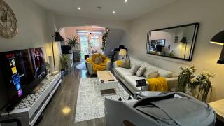 Coastguard Cottage - - 0