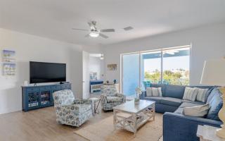 Ocean Oasis- Waterfront Pool Home, 35' Dock - 4