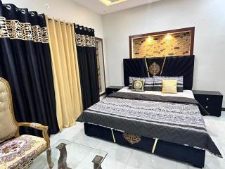 Avacation Lodges, Only Families - Rawalpindi - 4