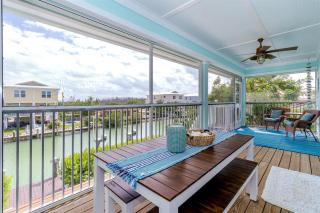 Paradise Found - Luxury Waterfront Pool Home, 50' Dock - 8