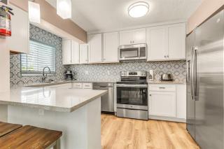 Reel Deal - Waterfront Pool Home, 76' Dock - 4