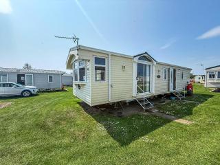 Cosy Caravan At Sand Le Mere Holiday Park In Yorkshire Ref 71004G - Tunstall - 0