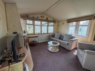 Cosy Caravan At Sand Le Mere Holiday Park In Yorkshire Ref 71004G - Tunstall - 3