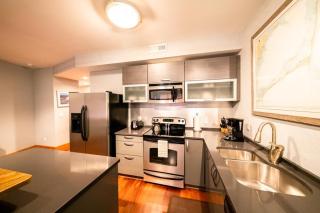 Downwinder - Waterfront 2-Bedroom, 2-Bathroom Suite at REAL Watersports - 7