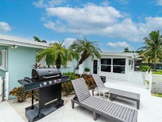 Refuge on the Reef - Luxury Waterfront Pool Home, 75' Dpck - 4