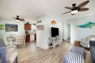Seas the Day - Spacious Waterfront Pool Home, 50` Dock! - 4
