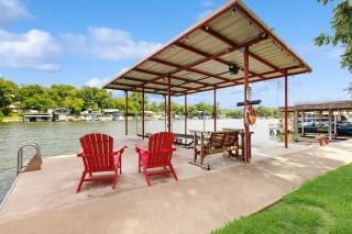 Lake Escape - Kingsland - 8
