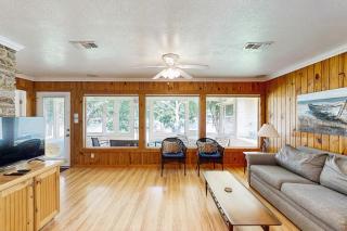 Lake Escape - Kingsland - 5