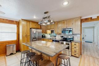 Lake Escape - Kingsland - 3