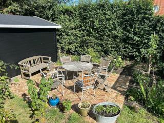 Lovely villa with children's rooms and edible garden - Copenhagen - 7