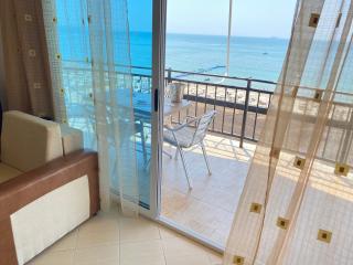 Solei Apartment Sea View Golem - Golem - 0