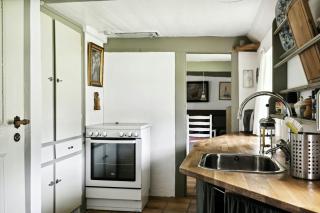Unique Summer House With Seaweed Roof On Læsø - 7