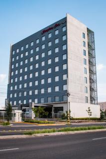 Hampton Inn By Hilton Celaya - 9