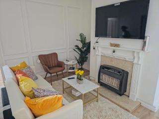 Brits-Halley Luxury Apartments - Annfield Plain - 7