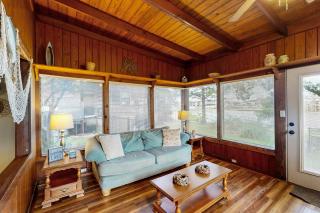 Little House on LBJ - 8