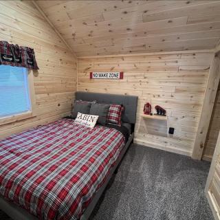 Dragonfly Nest, cabin vibe, river views - Fountain City - 3
