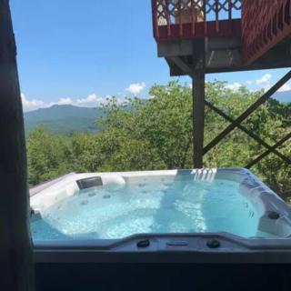 Experience breathtaking mountain views at Tsali Sunrise, sleeps up to 8 - Almond - 9