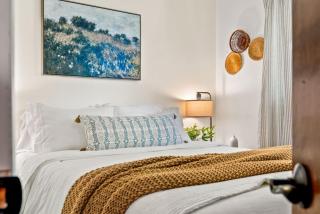 The Gather House Stylish Stay w Room to Play - 6