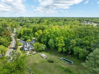 Stunning Victorian Estate with Lap Pool Gardens and Huge Porch - Georgetown - 4