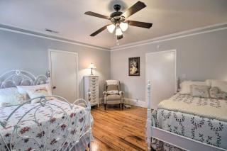 Traditional Southern House with Front Porch - Anderson - 4