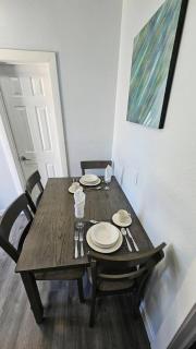 Charming 1BR Dallas Fourplex Affordable Comfort - 6