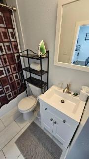 Charming 1BR Dallas Fourplex Affordable Comfort - 5