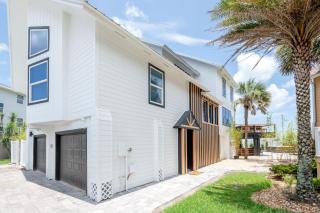 Seaside Rose-Ocean Front, Private Pool, Ht Tub, Slps 28 - St. Augustine - 7
