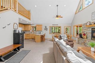 Blue Pine Lodge Fire Pit - 4