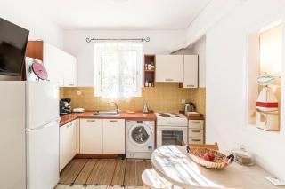 Cozy, Romantic Studio next to The Mall - 6