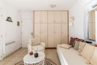 Cozy, Romantic Studio next to The Mall - 3