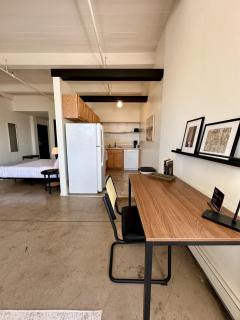 Westown Studio Apt Near Fiserv Baird and Theater District - Milwaukee - 5