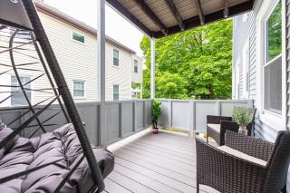 Cozy Medford Home Boston - 6