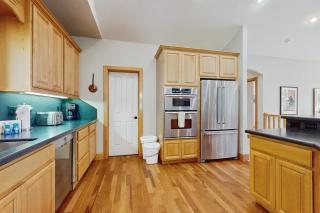 Agate Road Retreat - 1