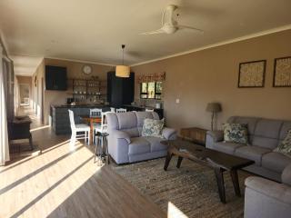 Shiloh Cottage - - 5