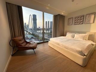Luxury 3BR Riverside Opulence - Panoramic CBD D1 - Ho Chi Minh - 6
