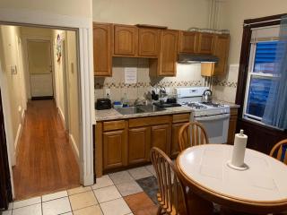 Furnished Private Room 2-5 - Boston - 4