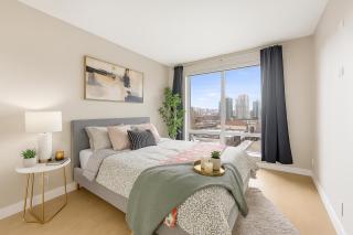 Designer 2 Bedroom Home in Central Urban Location - Vancouver - 0