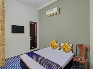 Hotel O G.K Lodging and Guest House - Sakardarā - 0