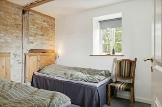 Nostalgic Charm In A Yellow Timber House - Sakskøbing - 4