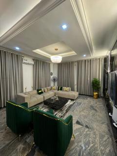 Luxury 3 Bedroom Bungalow at Golf Estate - Enugu - 6