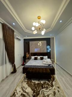 Luxury 3 Bedroom Bungalow at Golf Estate - Enugu - 4