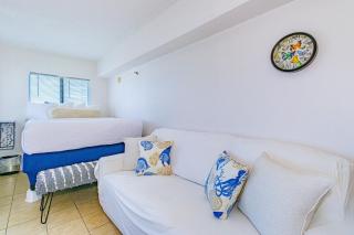 Cozy Third Floor Oceanfront Studio! Sleeps 4! Palace 304 - Myrtle Beach - 5