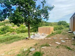 Nordic Design In Playful Colours In Green Area - 4