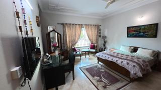 Room in F8 - Islamabad - 6