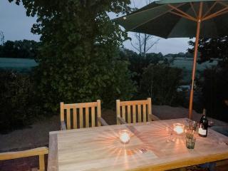 Secluded Holiday Home With Garden - - 5