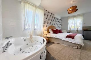 Escale Douceur avec Spa Privé Ambiance Bohème - Quéven - 1