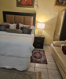 The Royal Corporate Self Catering Unit near Sandton - Joanesburgo - 8