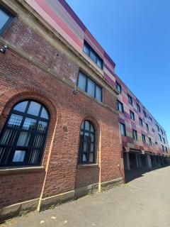 Manchester Apartment Free Parking - Manchester - 2